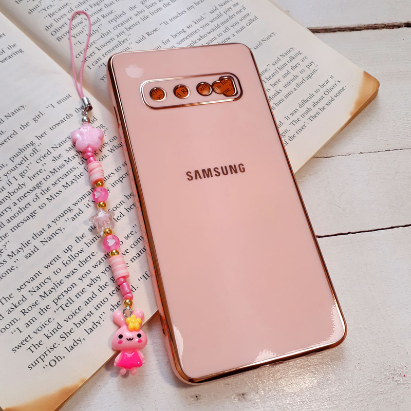 کاور مدل الکتروپلیت طرح خرگوش کد A10470 مناسب برای گوشی موبایل سامسونگ Galaxy S10 به همراه بند آویز