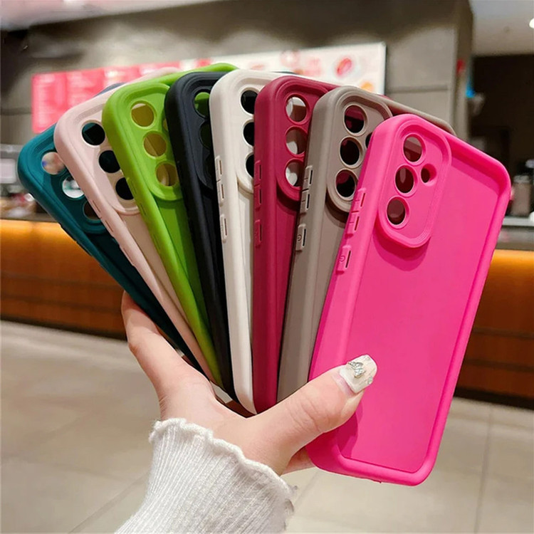 کاور موکولو مدل Silicone Puffer Strap مناسب برای گوشی موبایل شیائومی Redmi Note 10 Pro / Note 10 Pro Max به همراه بند آویز