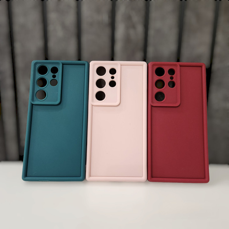 کاور موکولو مدل Silicone Puffer Strap مناسب برای گوشی موبایل سامسونگ Galaxy S24 Ultra 5G به همراه بند آویز