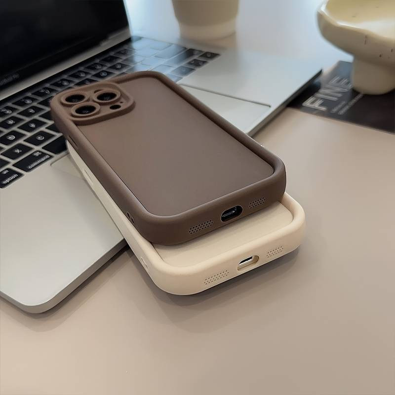 کاور موکولو مدل Silicone Puffer Strap مناسب برای گوشی موبایل موتورولا Moto G54 به همراه بند آویز
