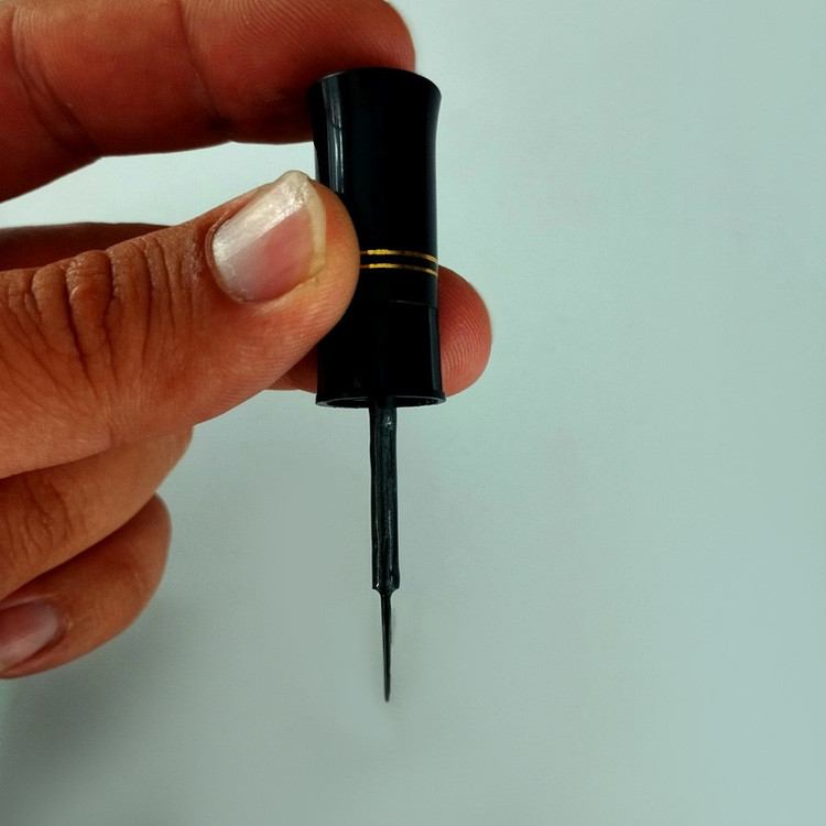 لاک خشگیر مشکی بدنه خودرو مدل 2 سره کد BL8-9210501 حجم 20 میلی لیتر