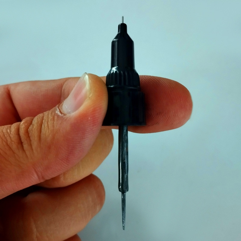 لاک خشگیر مشکی بدنه خودرو مدل 2 سره کد BL8-9210501 حجم 20 میلی لیتر