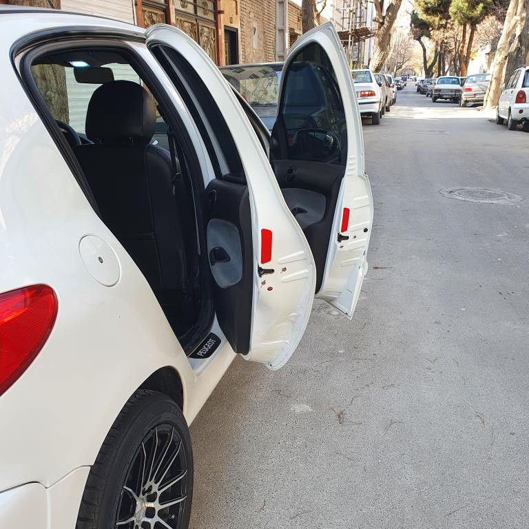 برچسب شبرنگ هشدار باز بودن درب خودرو رفلکتر کد R4D7Y بسته 4 عددی