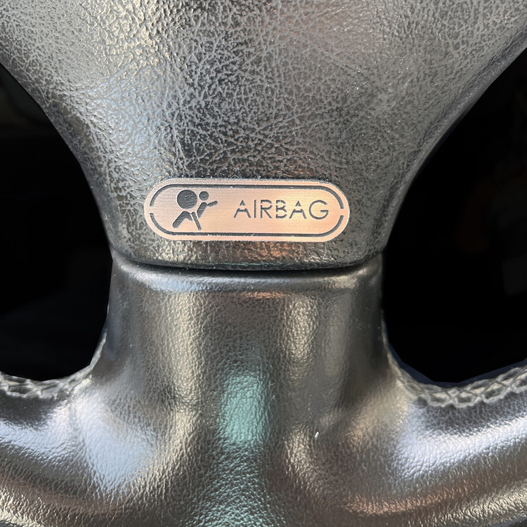 آرم خودرو مدل ایربگ کد AIR02 بسته دو عددی