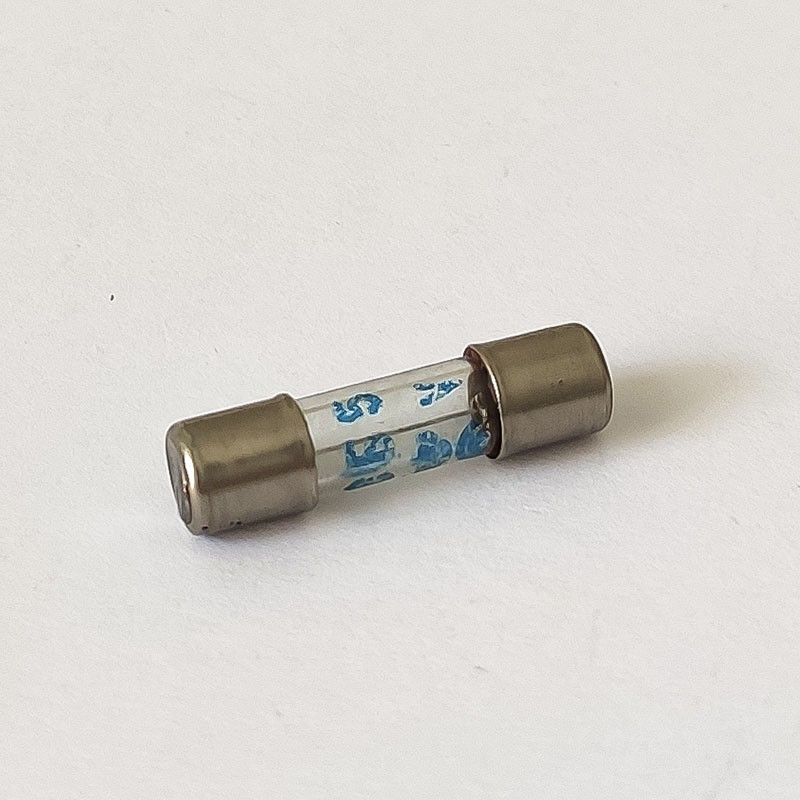 فیوز شیشه ای 10 آمپر مدل SK-10250 بسته 20 عددی