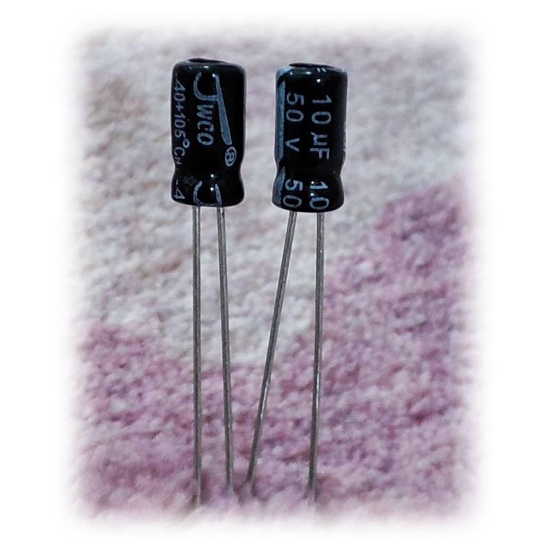 خازن الکترولیت 10uf-50V جی دبلیو کو کد Silvana-C04 بسته 25 عددی