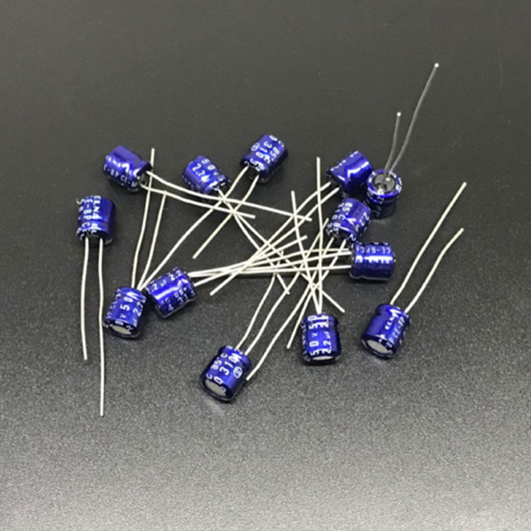 خازن 2.2 میکروفاراد 50 ولت کد Ca2.2uf-50V بسته 12 عددی