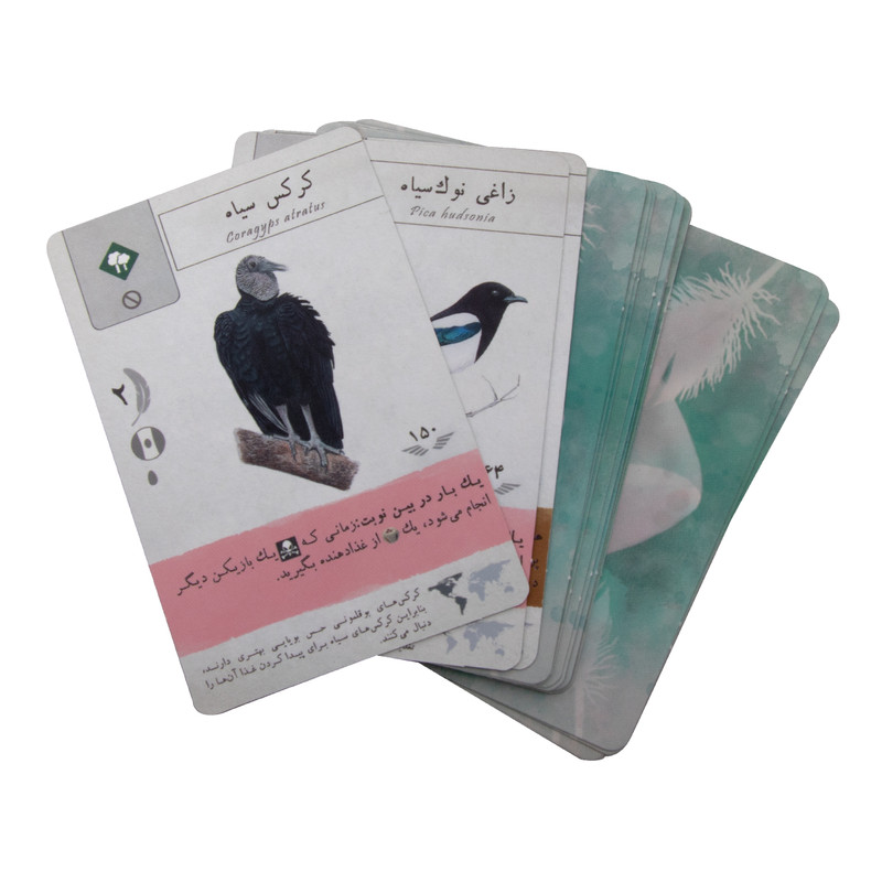 بازی فکری خانوادگی و آموزشی مدل Wingspan با بیش از 170 کارت پرنده، مدت زمان بیش از یک ساعت، مناسب نوجوانان و بزرگسالان، با هدف آشنایی با گونههای پرندگان و زیستگاههای آنها